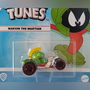 Mattel Marvin the Martian Car - Green, Red, and Yellow